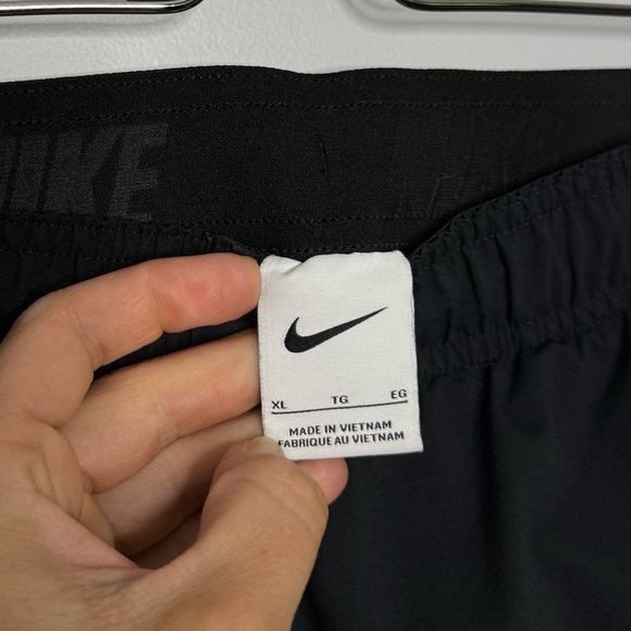 Nike Storm Fit Waterproof Training Pants - Picture 4 of 5